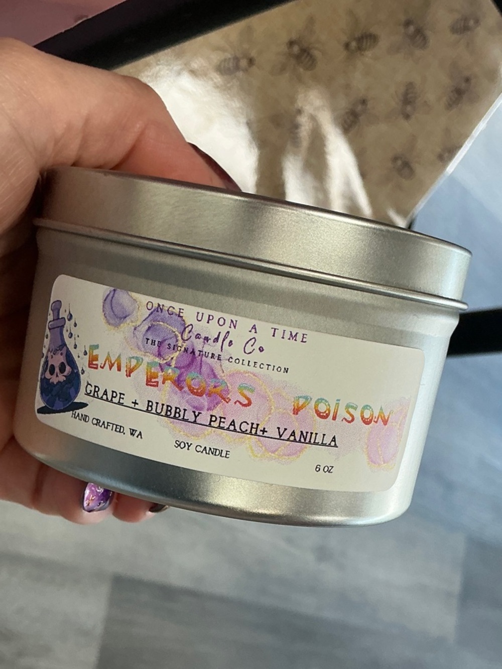 'Emperor's Poison' Grape & Bubbly Peach Vanilla Soy Candle